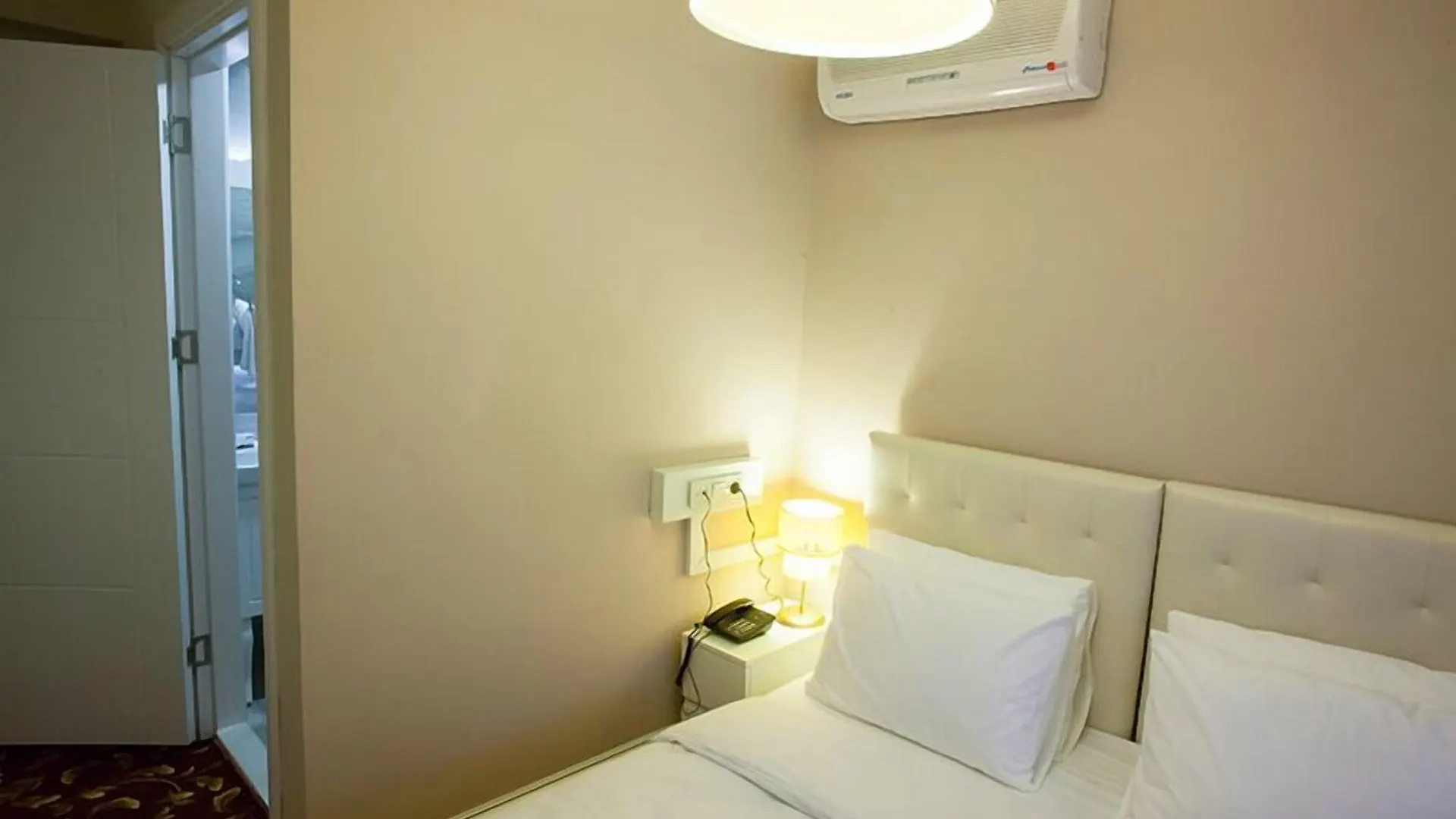 Istanburg Efes Hotel İstanbul