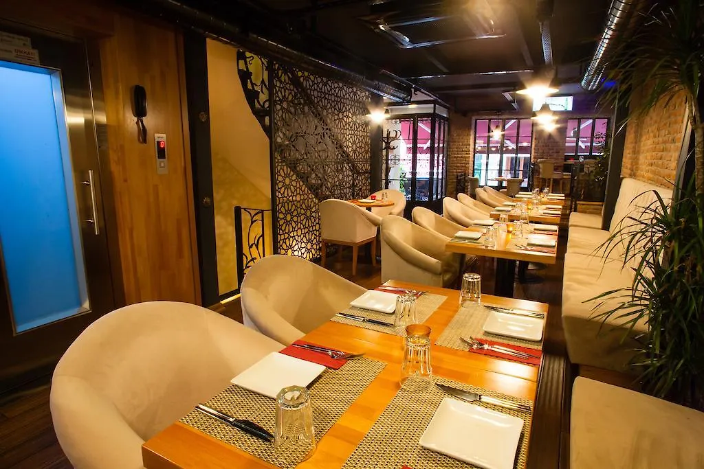 Istanburg Efes Hotel İstanbul