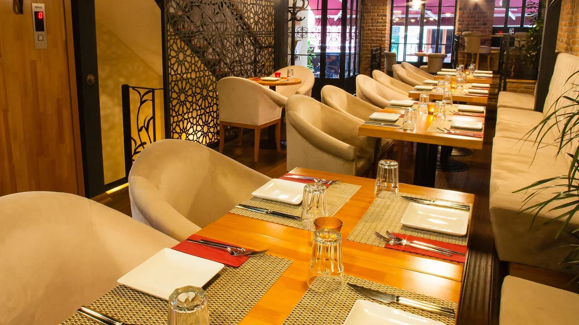 **  Istanburg Efes Hotel İstanbul Türkiye
