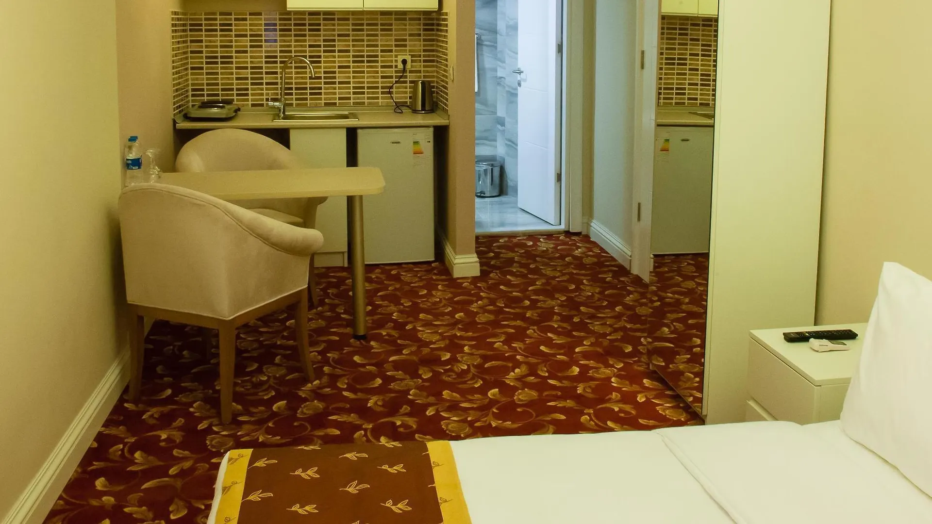 Istanburg Efes Hotel İstanbul